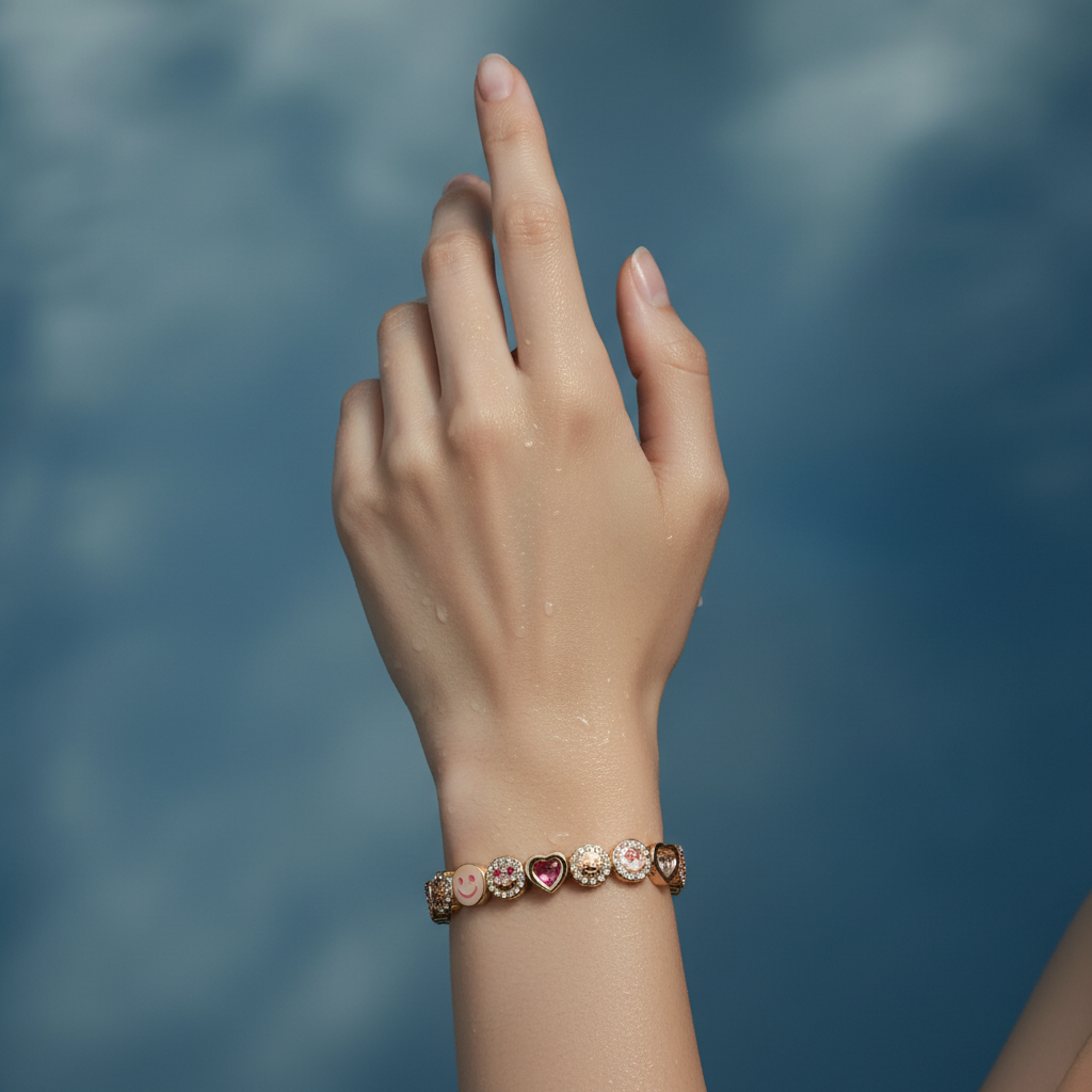 Bracelet à breloques Smile &amp; Heart avec accents roses et cristal