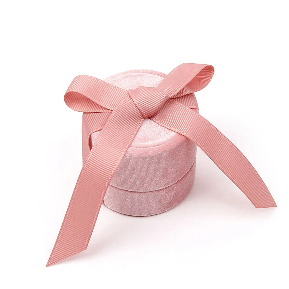 Round Pink Velvet Ring Box – Soft & Stylish Jewelry Storage